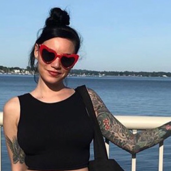 Meet The Posher - Picture 1 of 1